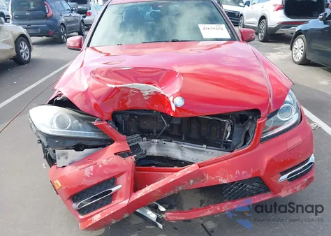 2012 Mercedes-Benz C 350 Sport из США, поврежденный, VIN WDDGF5HB2CR219807